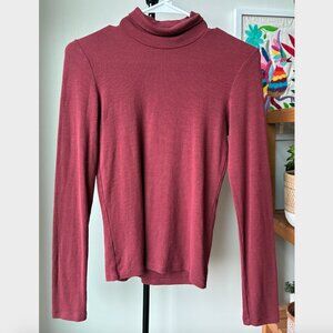 Aritzia Wilfred Burgundy Ribbed Turtle Neck Lightweight Sweater - Size S